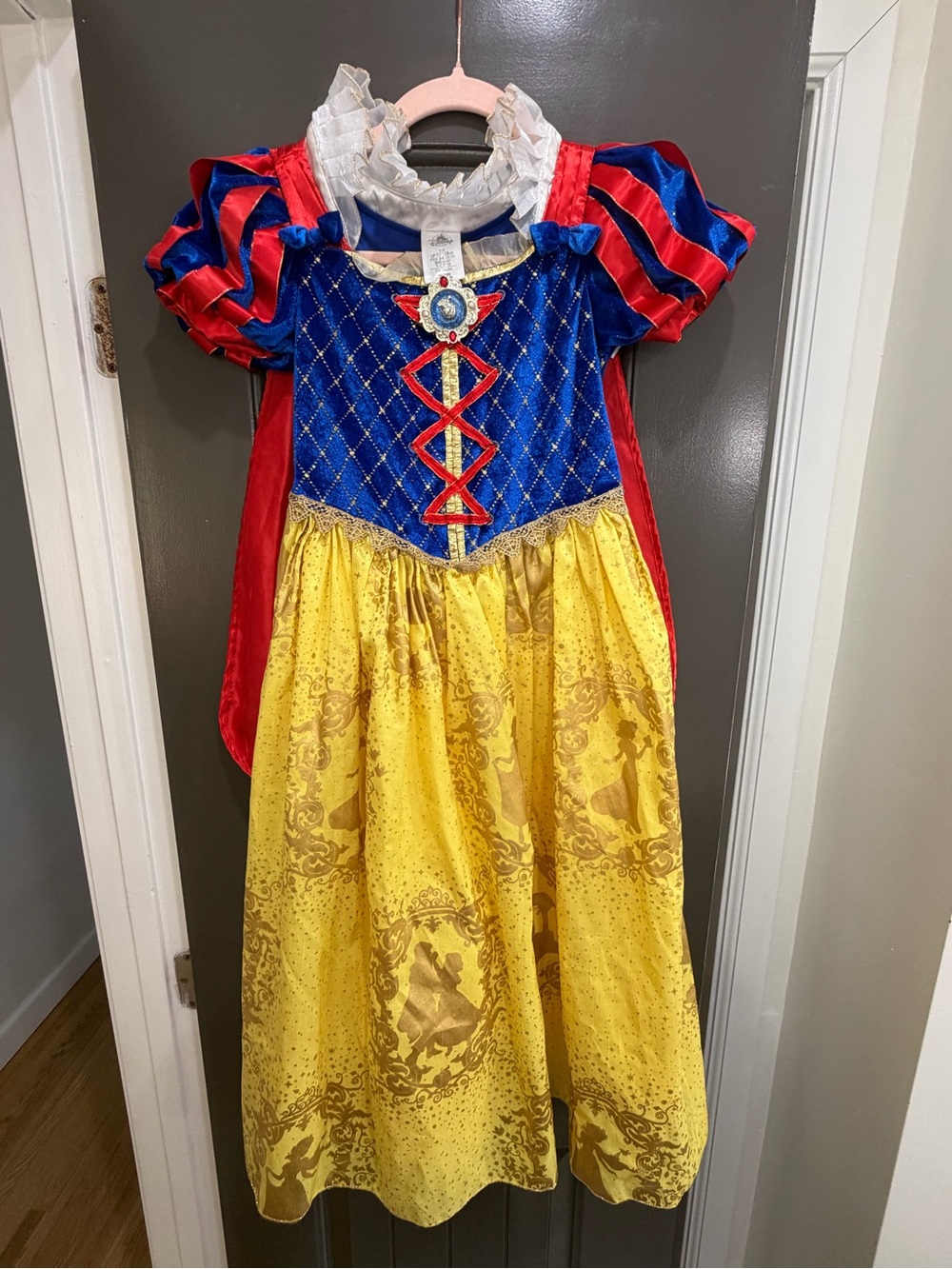 Disney Snow White Costume Girls Size 7/8 Princess Dress Halloween Disney Parks